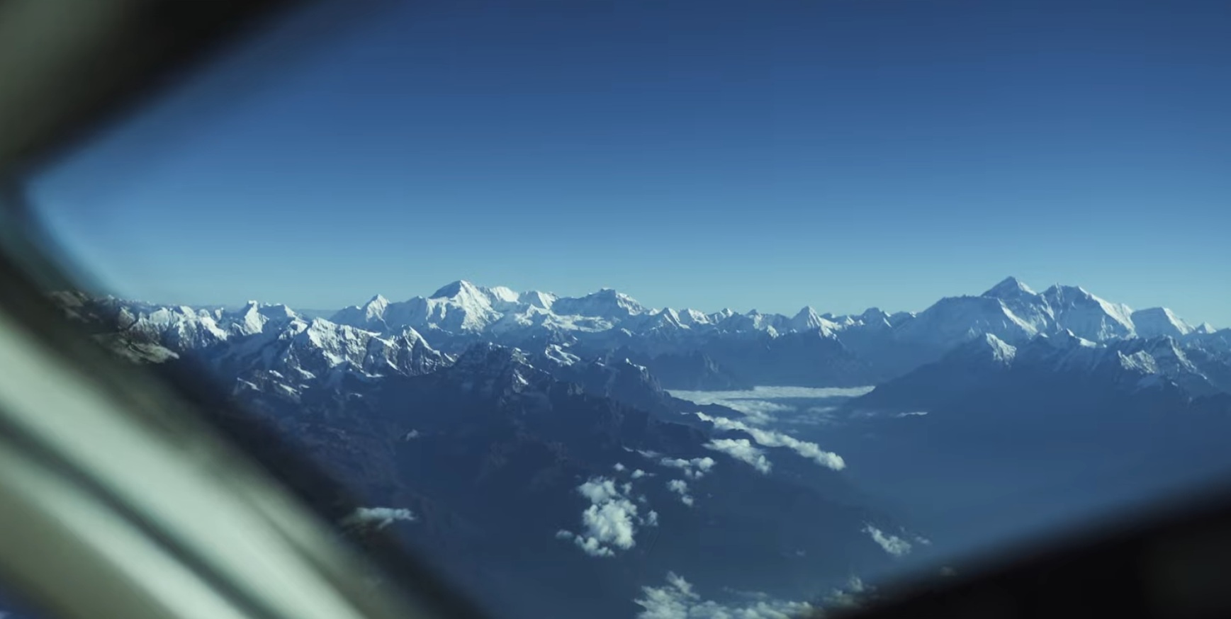 The Ultimate Guide to Everest Mountain Flights 2026: Prices, Routes, and How to Book